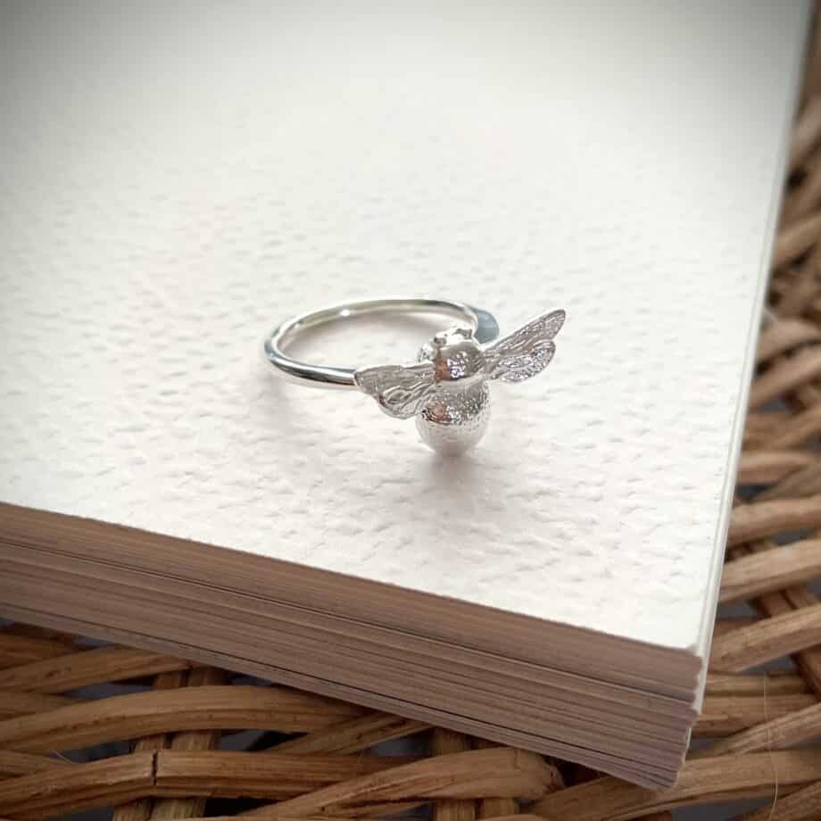 Little Humble Bee Ring