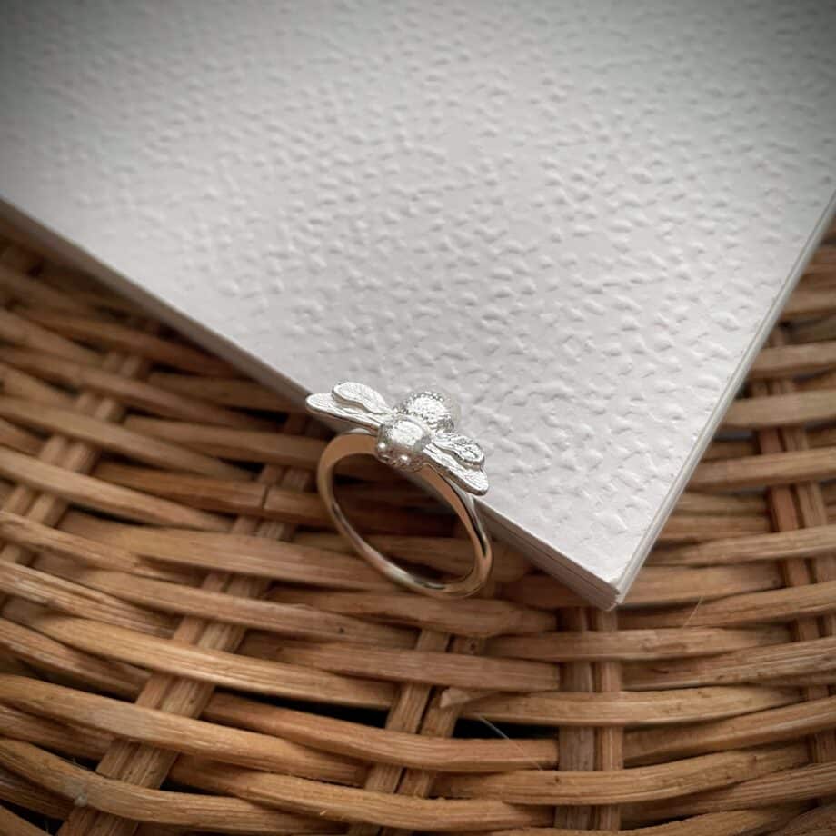 Little Humble Bee Ring