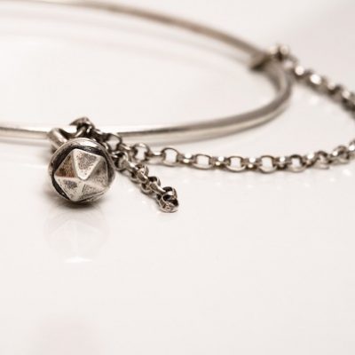 1840 Antiqued Bangle