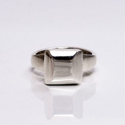 Facet Queen Ring