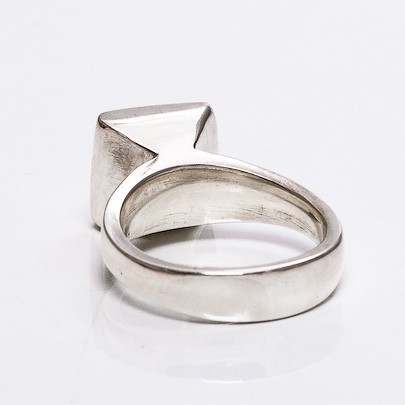 Facet Queen Ring