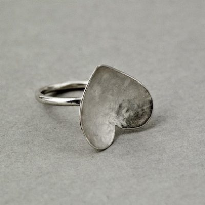 Solo Heart Ring