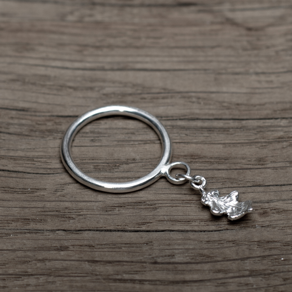 Catching the Oak Leaf Ring