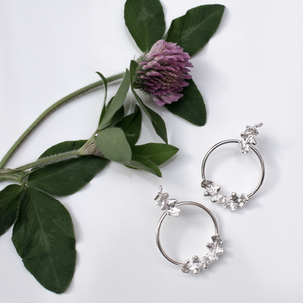 Garland Oak Leaf Hoop Studs