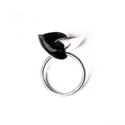 Soul in Link oxidised cocktail ring