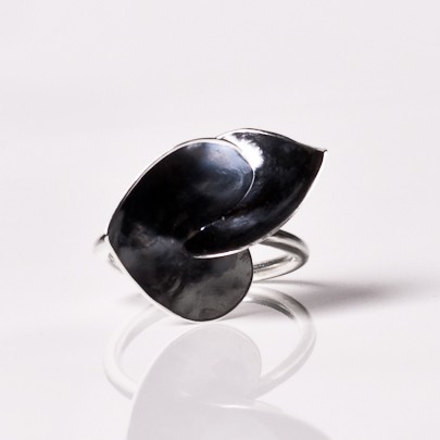 Soul in Link oxidised cocktail ring