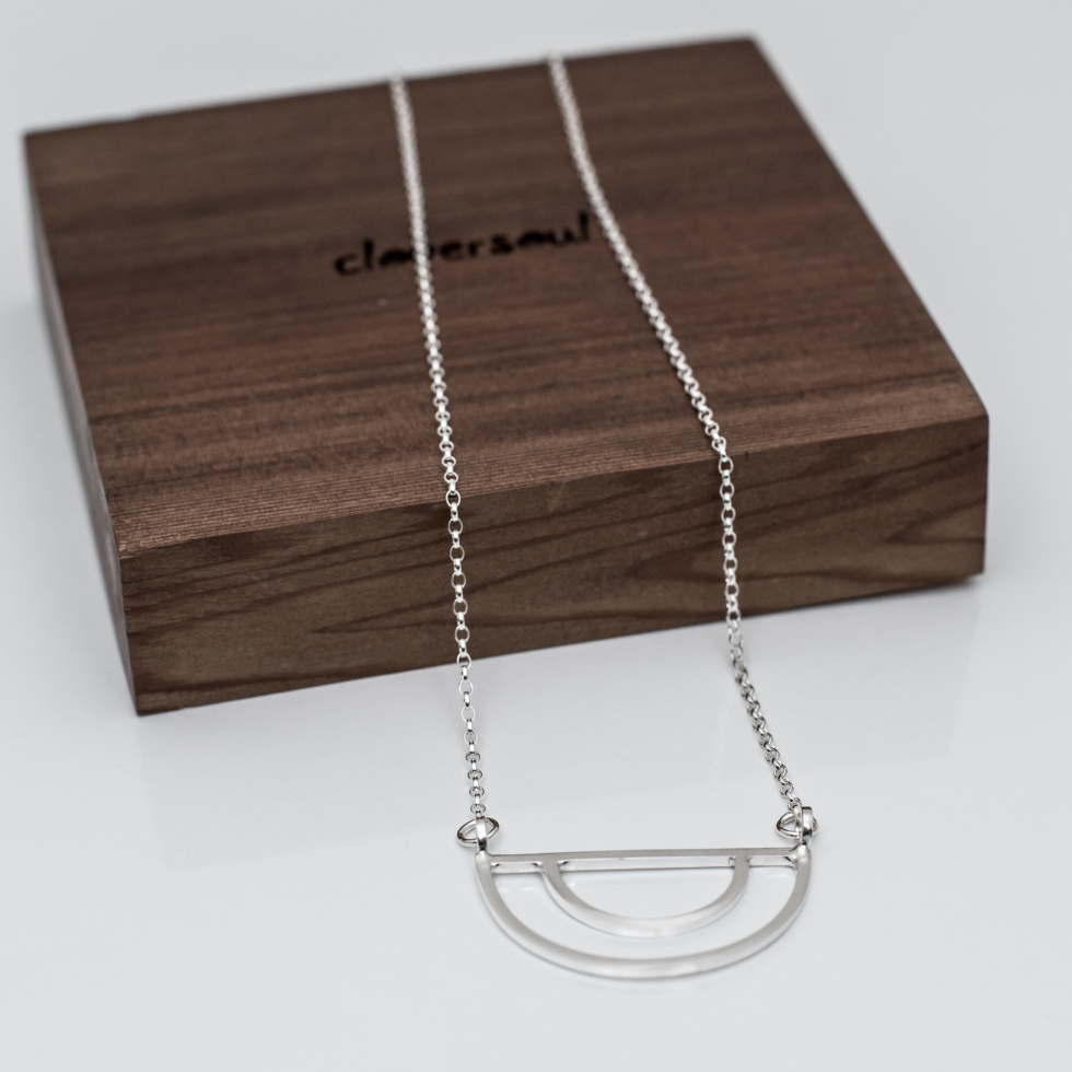 Arc Necklace
