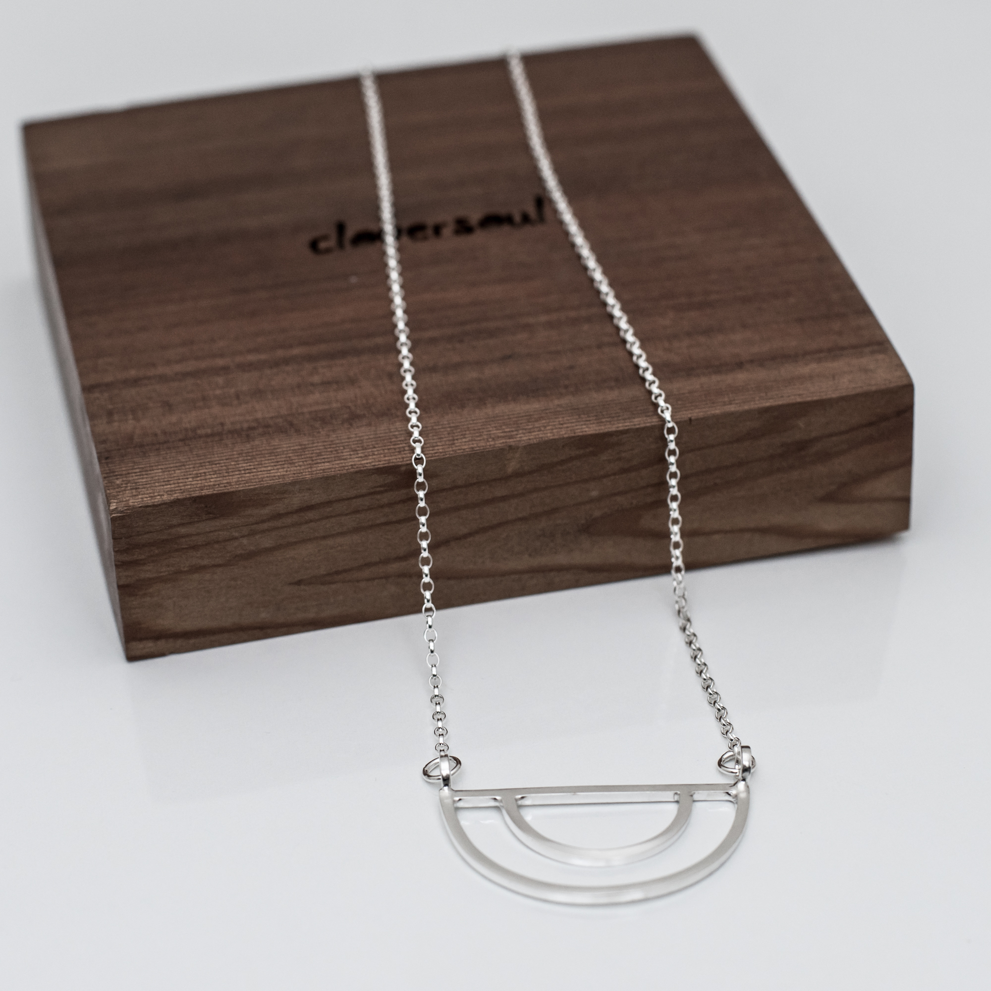 Arc Necklace