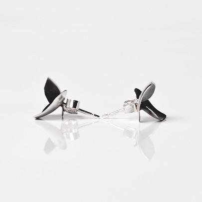 Soul in Link petite oxidised stud earrings