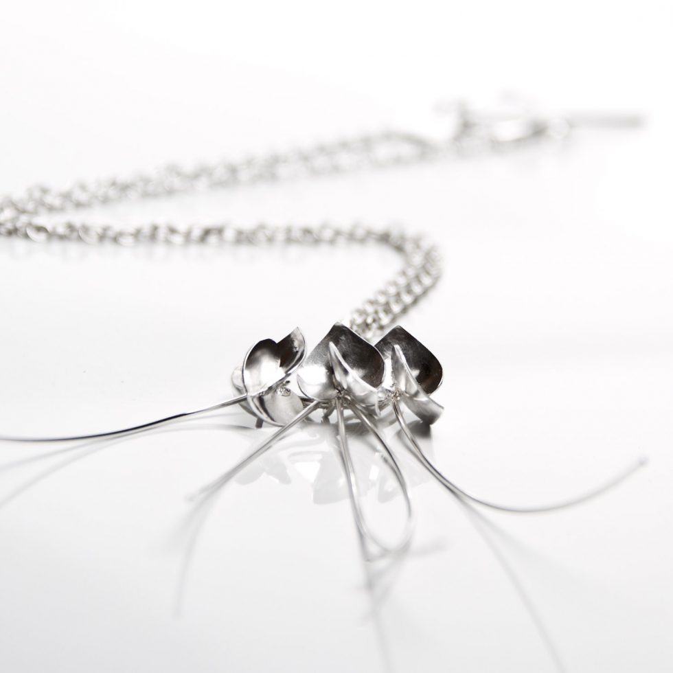 Soul in Link Droplet Necklace