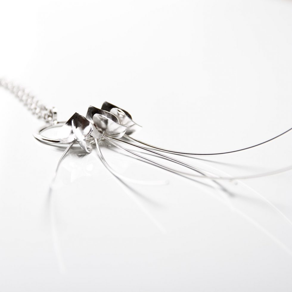 Soul in Link Droplet Necklace