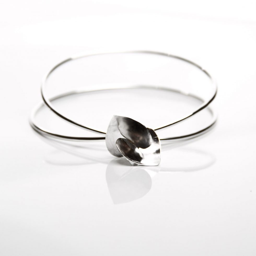 Soul in Link Spring Bangle