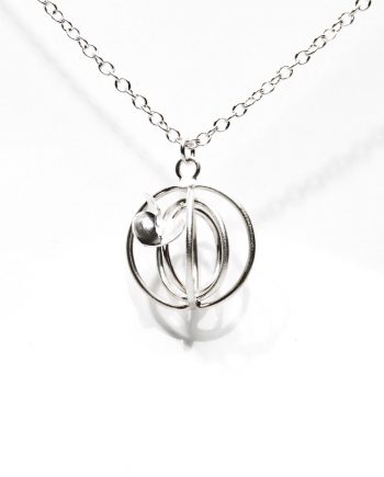 Soul in Link Bauble Necklace