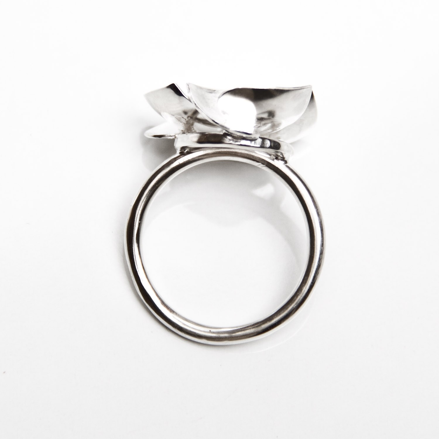 Soul in Link Peony Ring