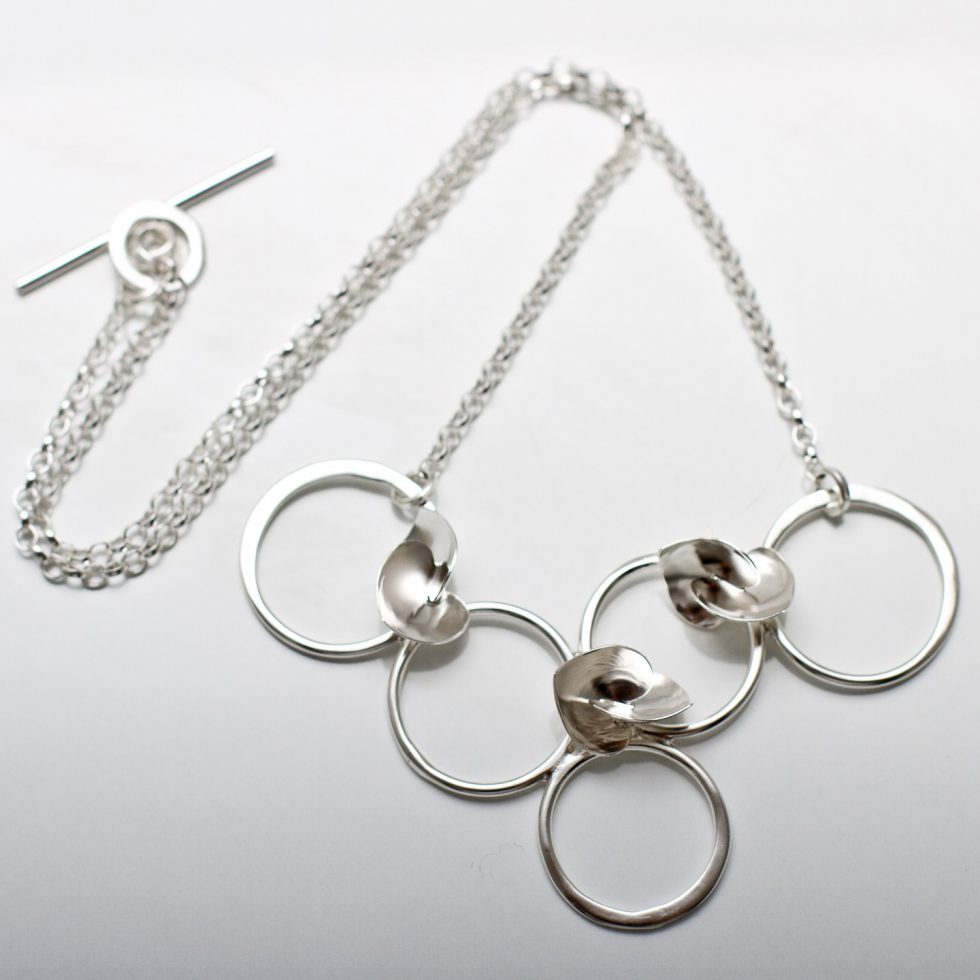Soul in Link Necklace