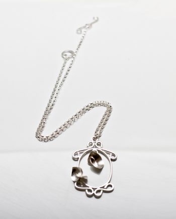Soul in Link Looking Glass Necklace